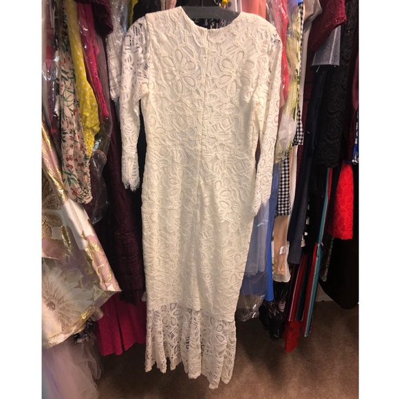 ALEXIS Lace Long Sleeved Midi Dress NWT - Picture 7 of 10
